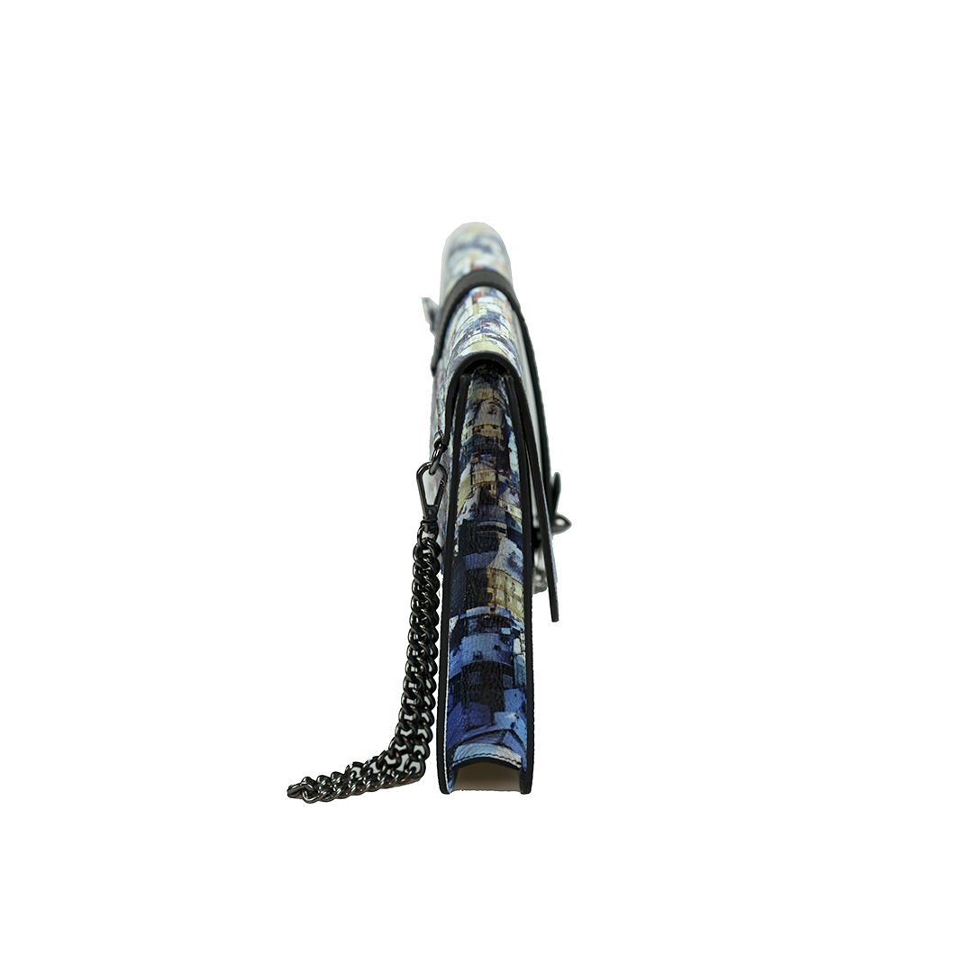 ip-w-b-004-be-floater-printed-houses-pony-black-01