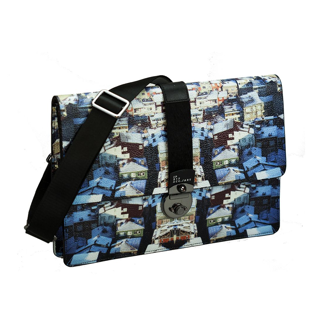 ip-w-b-004-be-floater-printed-houses-pony-black-03